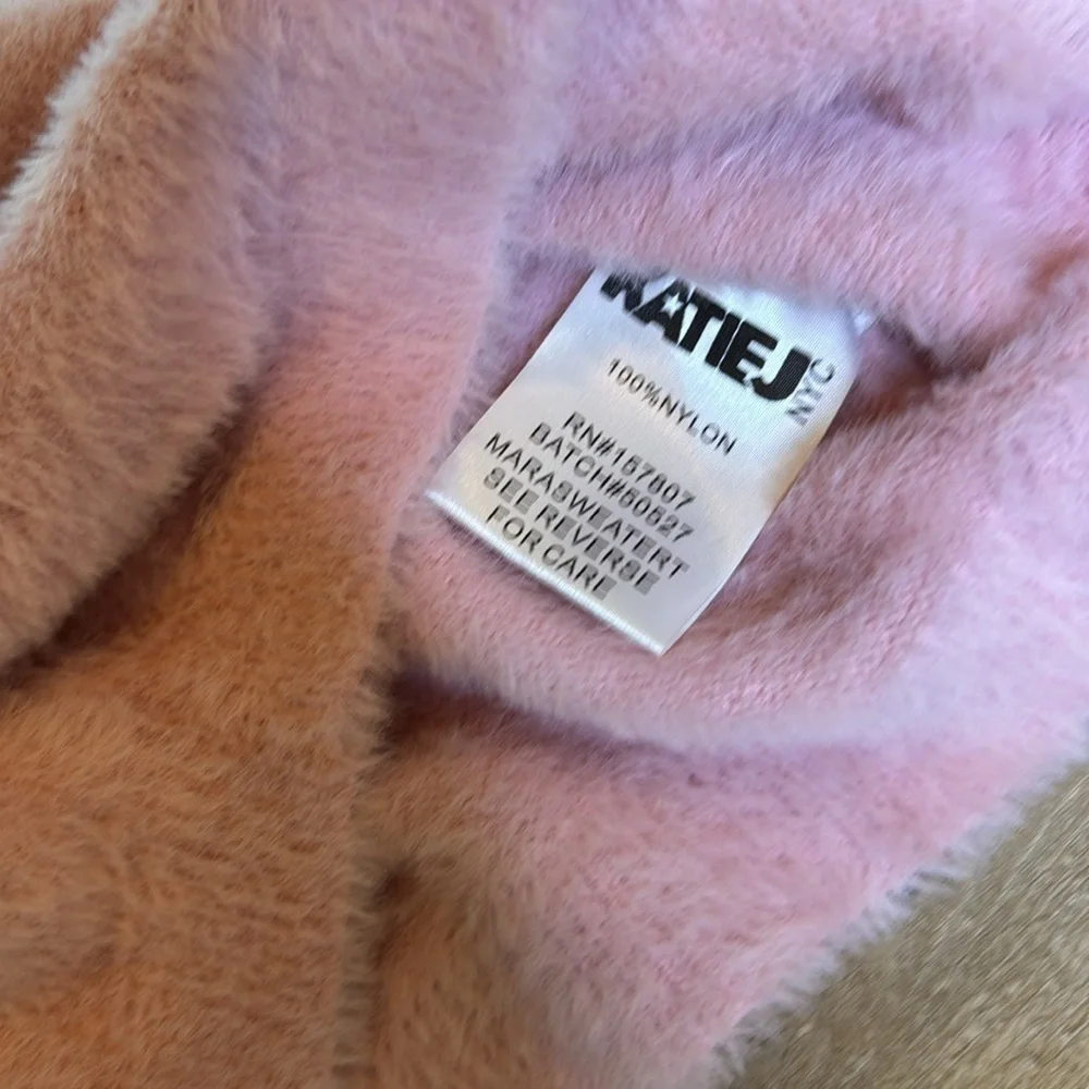 TWEEN MARA SWEATER Size M (8-10) cropped depending on size.